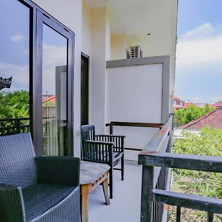 Oyo 4012 Ari Beach Inn Kuta Lombok Esterno foto